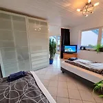 아파트 Geraeumige Mit 4 Betten Und Balkon 보덴하임