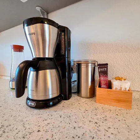 Geraeumige Mit 4 Betten Und Balkon