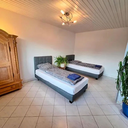 Geraeumige Mit 4 Betten Und Balkon Appartement *