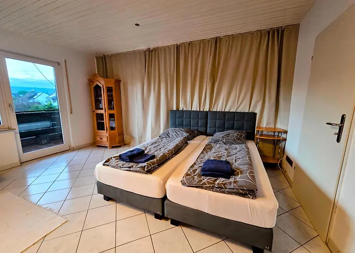 Apartamento Geraeumige Mit 4 Betten Und Balkon