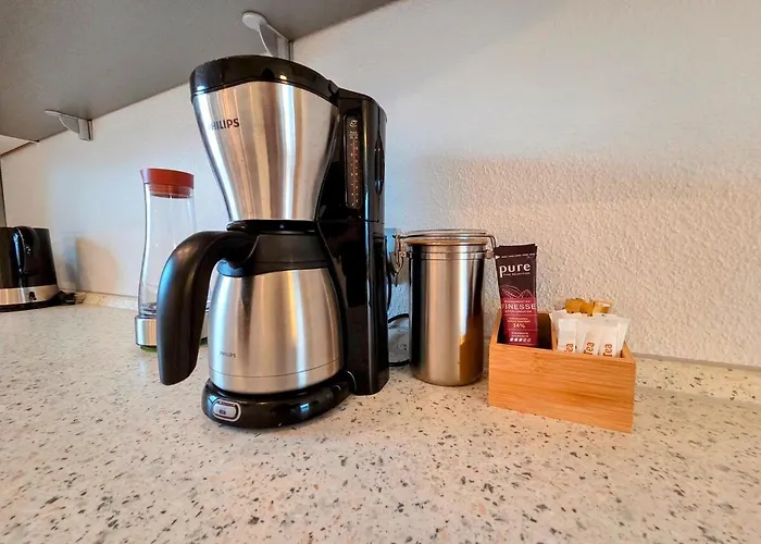 Geräumige Mit 4 Betten Und Balkon