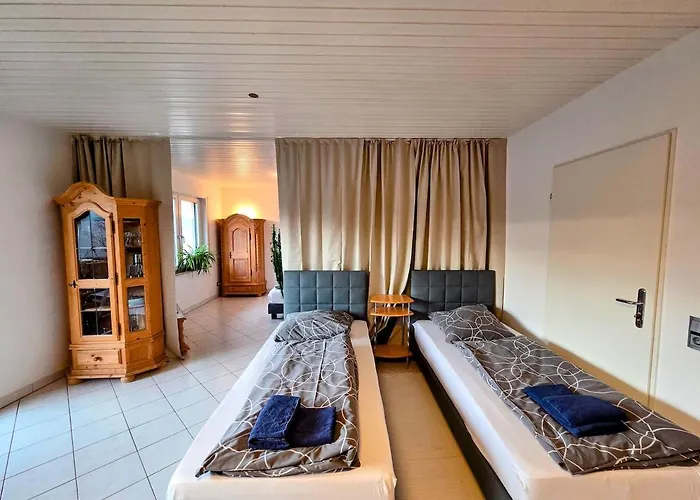 Apartment Geräumige Mit 4 Betten Und Balkon